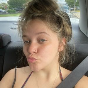 Meet your Posher, Lexi